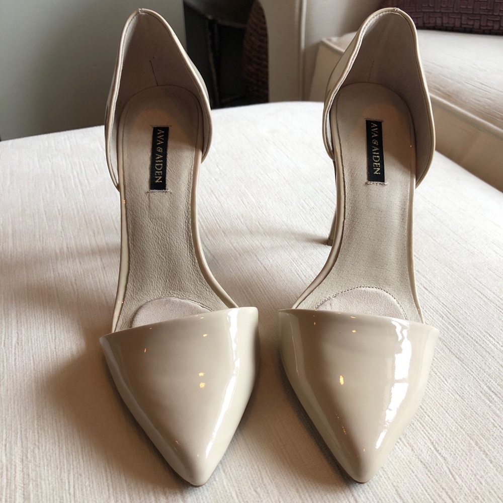Ava and Aiden nude / ivory patent leather heels